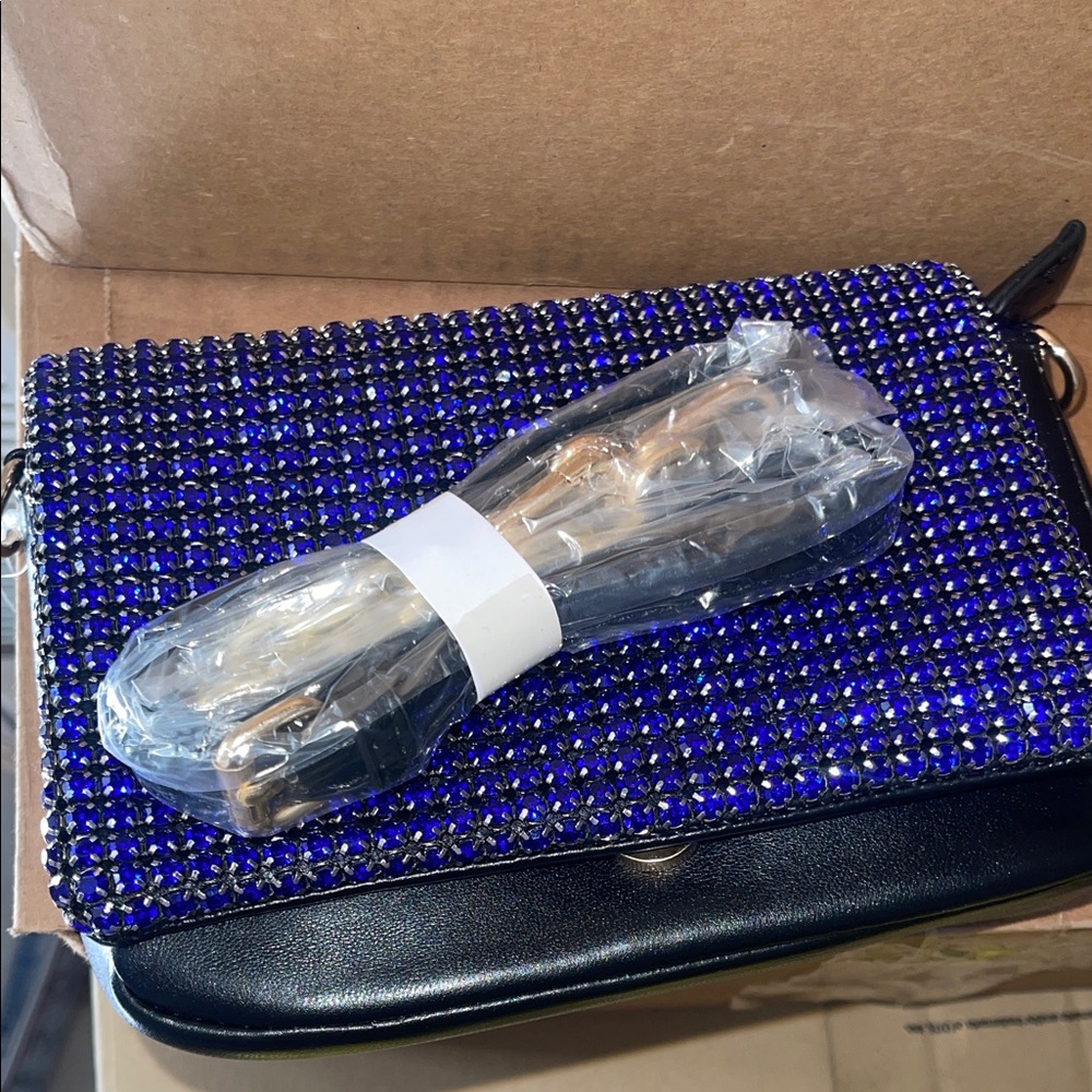 Elegant Blue Rhinestone Evening Clutch - Picture 4 of 5